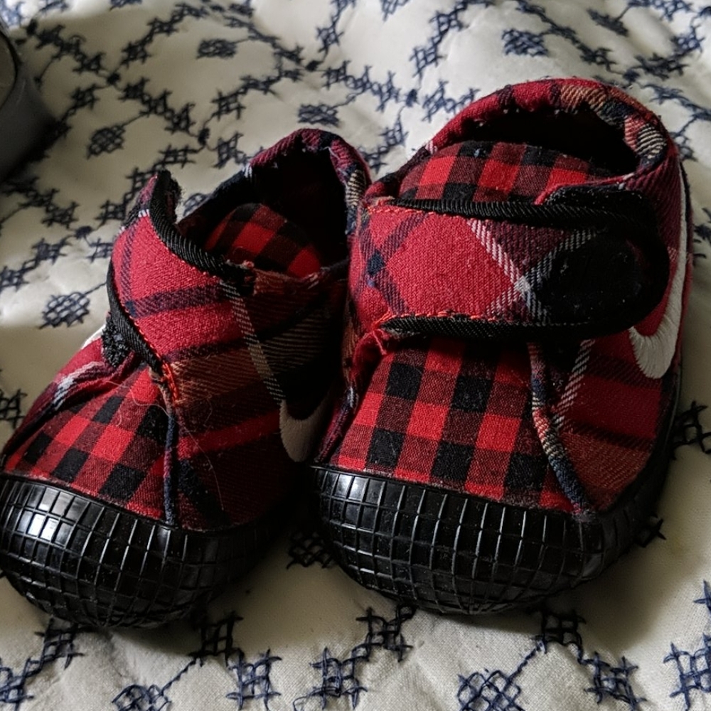 Nike soft bottoms